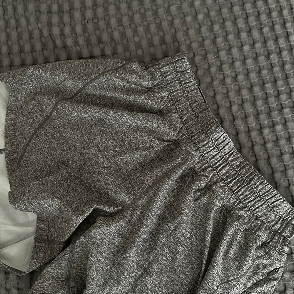 lululemon | grey tracker shorts